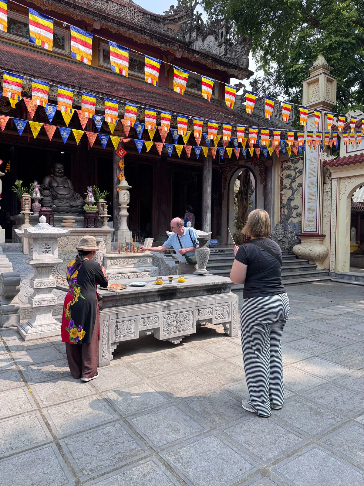 Vong Thi Village - Walk with Locals by E-bike 